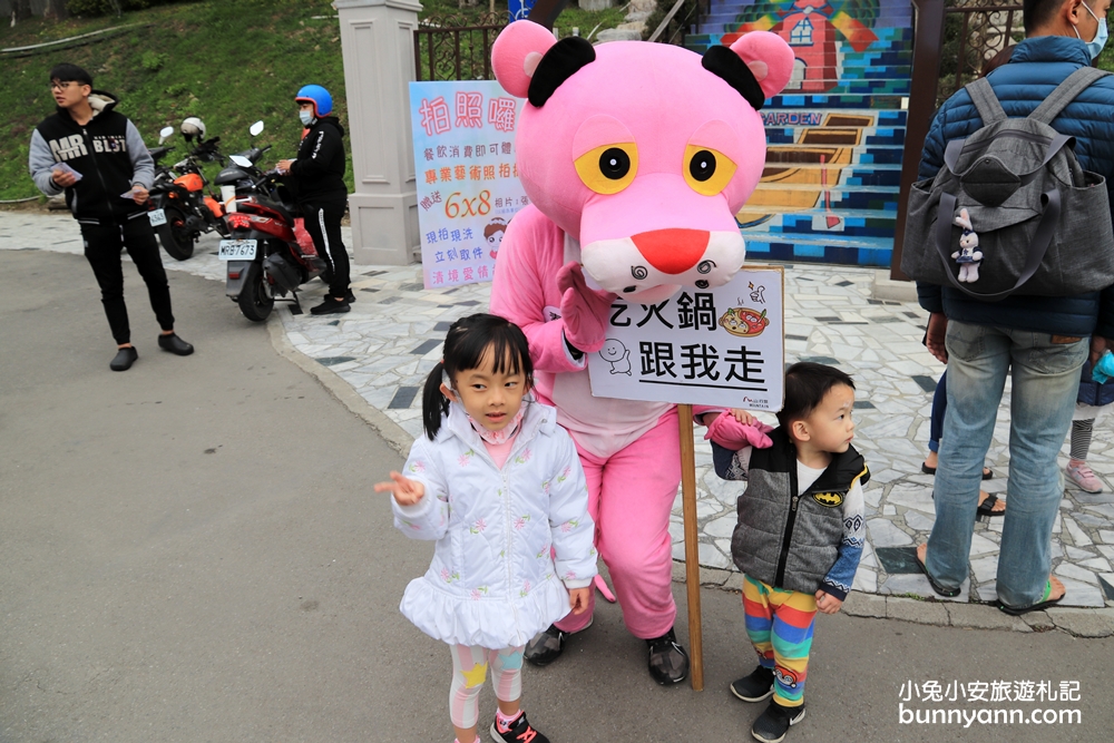 清境農場小瑞士花園，精彩水舞秀、水上教堂，美麗天空花園