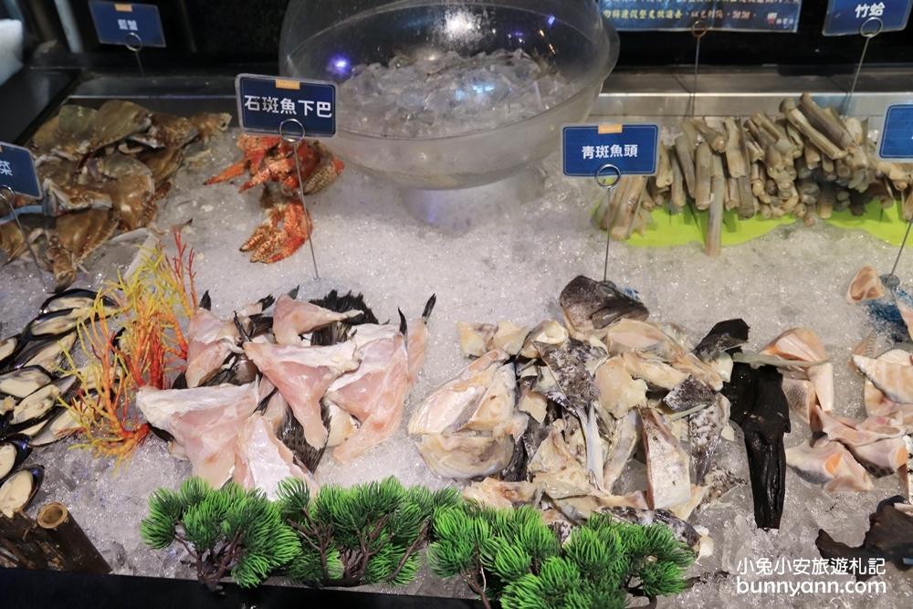 台南美食》饗麻饗辣聚餐最狂選擇！食物種類超多麻辣鍋物店，冰淇淋、螃蟹、現切優質肉片，快糾團來吃一檔～