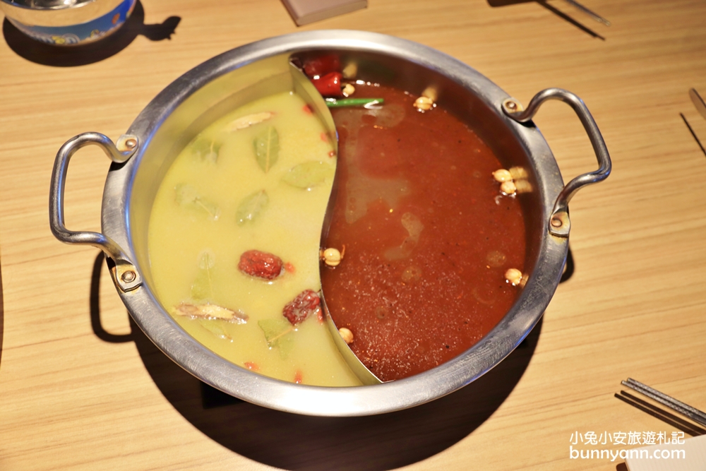 台南美食》饗麻饗辣聚餐最狂選擇！食物種類超多麻辣鍋物店，冰淇淋、螃蟹、現切優質肉片，快糾團來吃一檔～