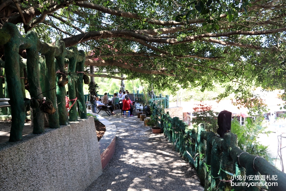 高雄田寮石頭廟，珊瑚與石頭打造成的神殿級奇幻廟宇