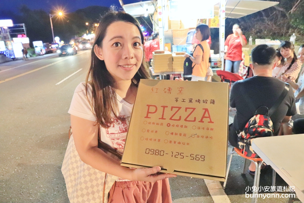 墾丁「紅磚窯手工窯烤pizza」荔枝木磚窯烘烤，現吃一片回味無窮