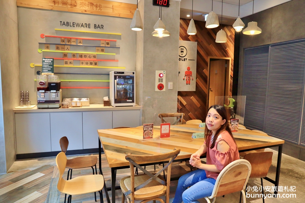 台中美食》幫你刷好的肉滿滿火鍋！12MINI台中公益店，飲料無限暢飲，食肉派主義大推薦～