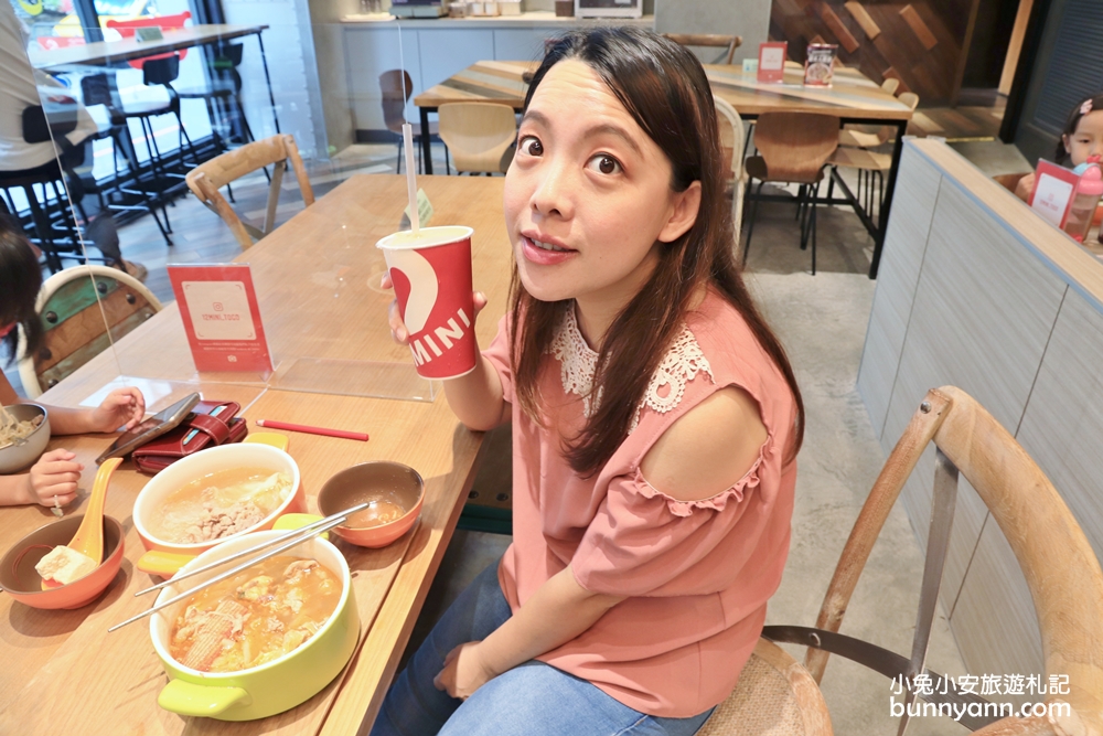 台中美食》幫你刷好的肉滿滿火鍋！12MINI台中公益店，飲料無限暢飲，食肉派主義大推薦～