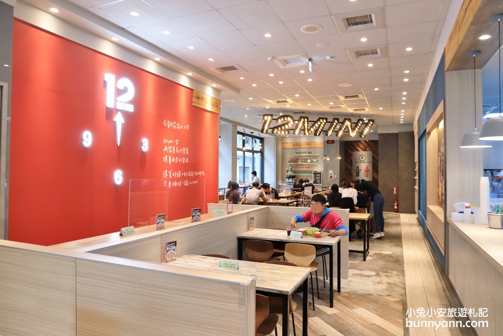 台中美食》幫你刷好的肉滿滿火鍋！12MINI台中公益店，飲料無限暢飲，食肉派主義大推薦～