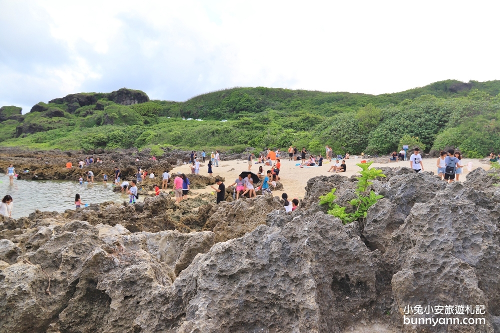 墾丁玩水推薦小巴里島岩，享受清澈沁涼海水(停車介紹)
