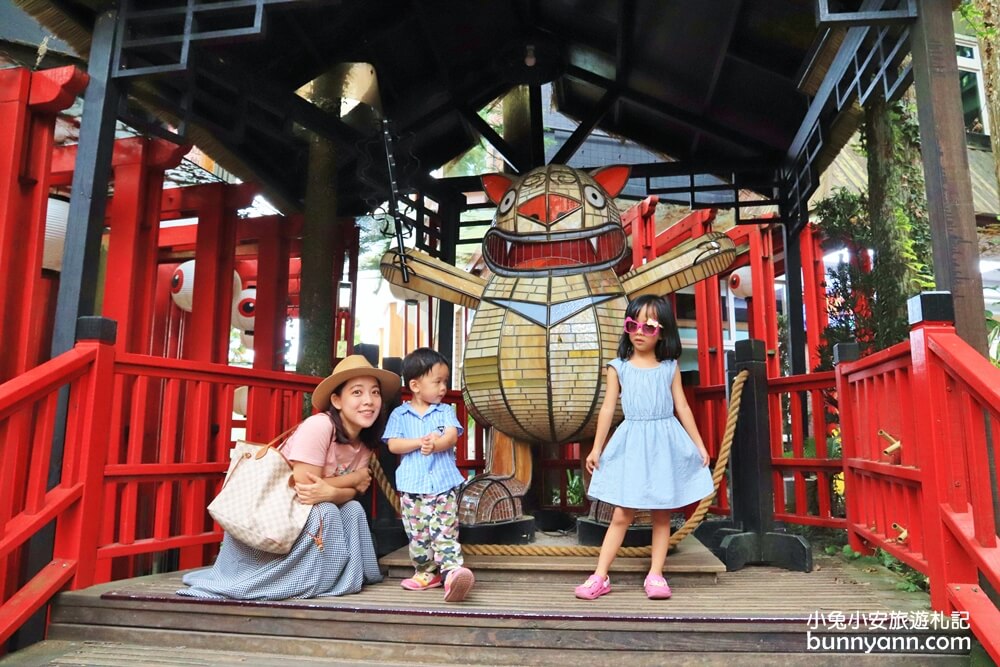 溪頭「妖怪村」人氣商圈，現烤咬人貓麵包好好吃，一日遊、附近景點攻略