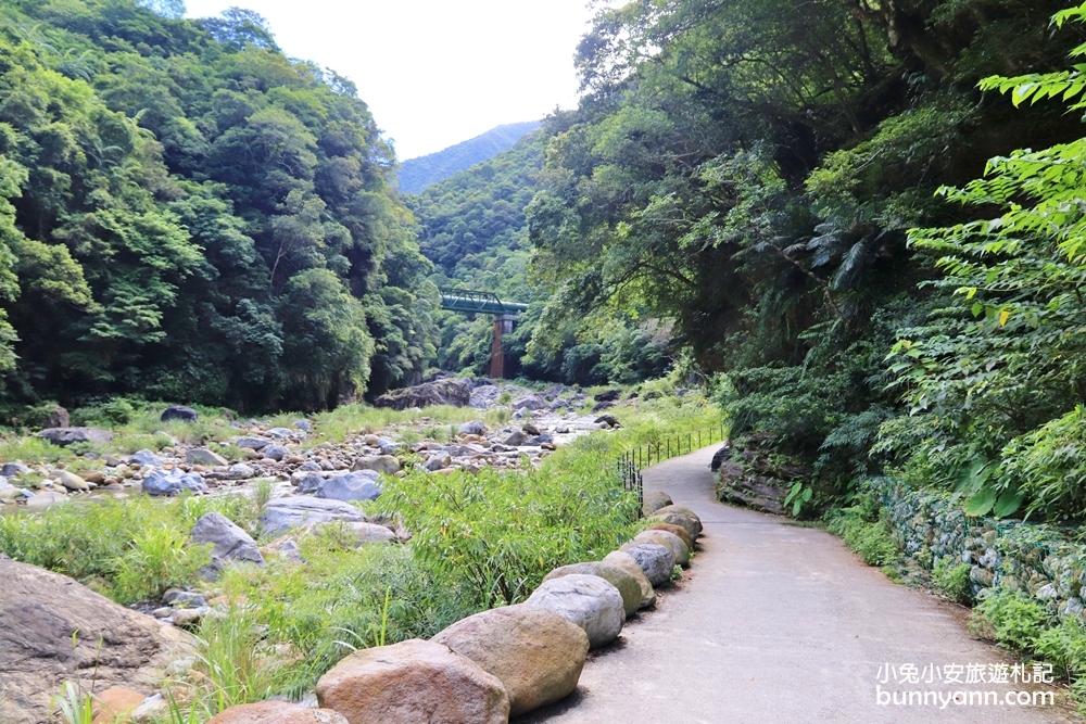 【砂卡礑步道】花蓮絕對美境神秘谷，入門級森林小徑，環境、交通介紹。