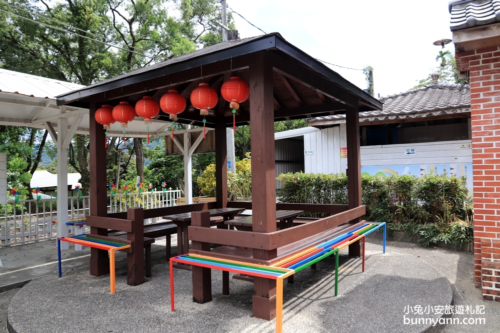 南投景點》不用錢！十三目仔窯親子設施隨你玩，彩虹步道、木造車站夢幻打卡場景～