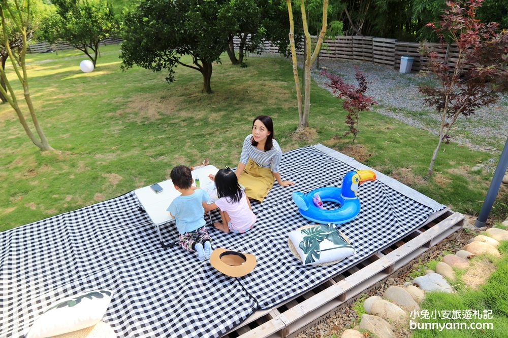 台中野餐秘密基地》日日木木草地餐廳，浪漫帳篷、橘子樹林，周末來這野餐~