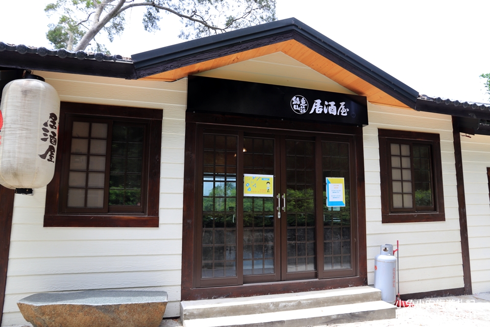 苗栗【綠意山莊】瞧見可愛的哈比屋、繽紛糖果屋、風車等豐富元素