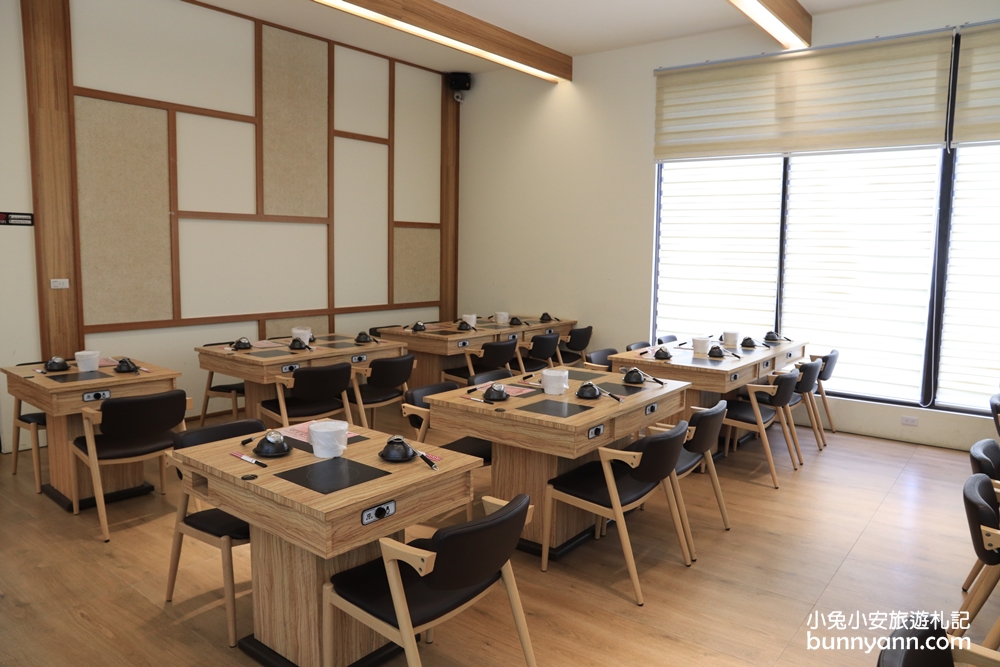 苗栗【綠意山莊】瞧見可愛的哈比屋、繽紛糖果屋、風車等豐富元素