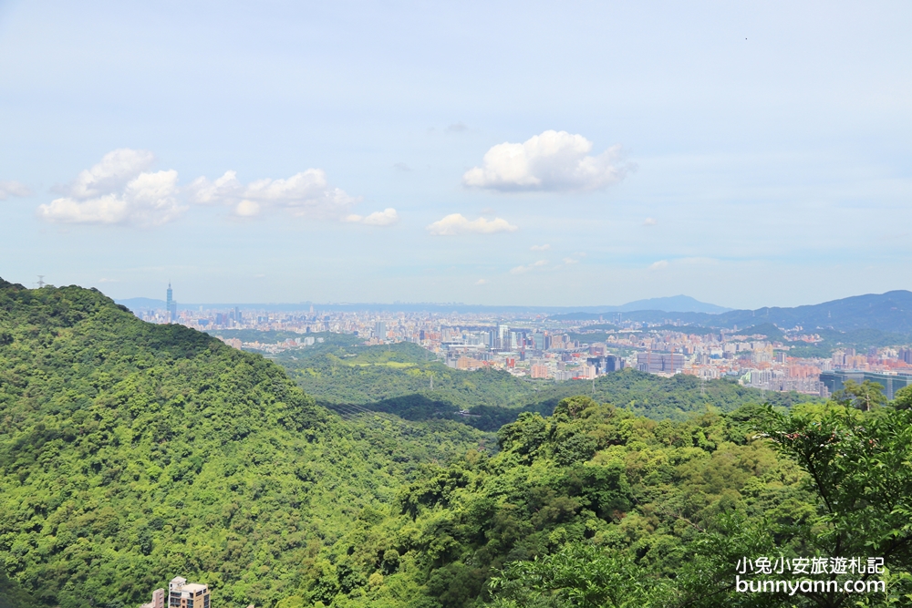 汐止【秀峰瀑布】來回三十分鐘入門級瀑布步道，大尖山自然景點