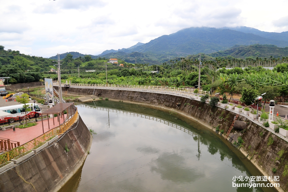 南投集集「武昌宮浙江泰順廊橋」超美，全台唯一跨河木造橋!!