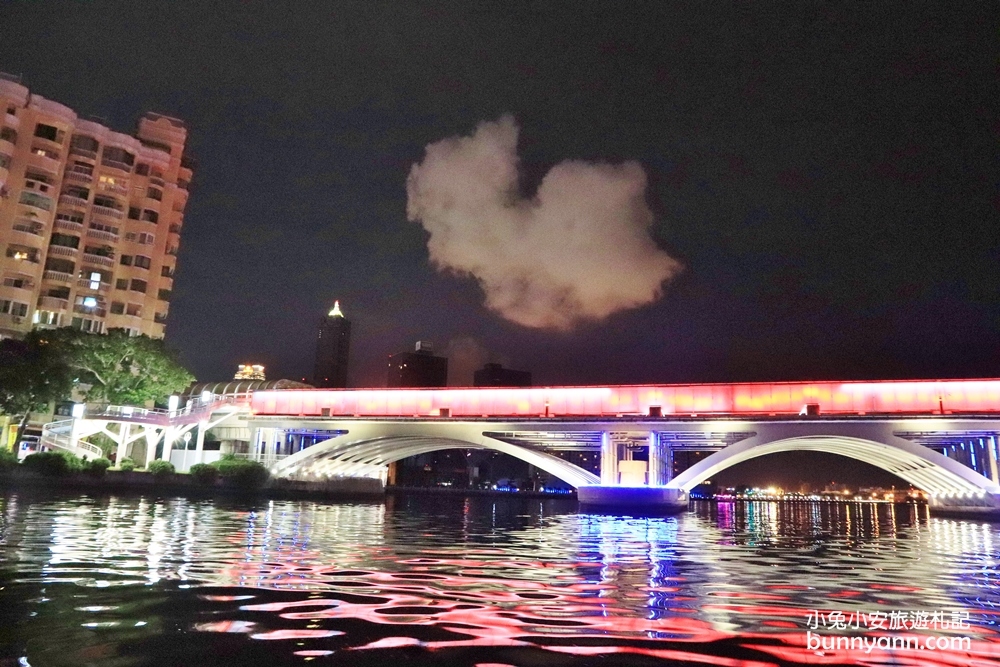 高雄愛河必訪》貢多拉船，美到微醺的愛河畔夜景(船票優惠)