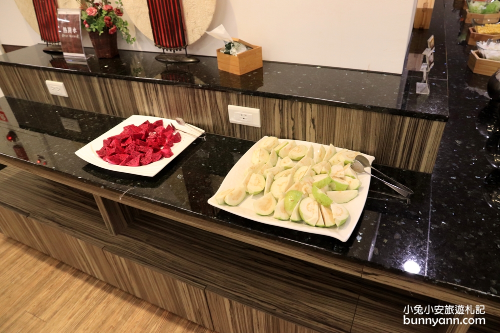 高雄住宿》小孩瘋玩！高雄明麗飯店隱藏版親子樂園，市區中央舒適飯店。