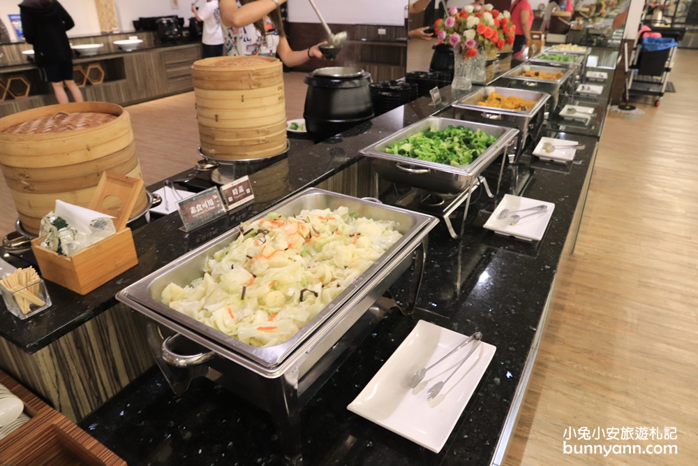 高雄住宿》小孩瘋玩！高雄明麗飯店隱藏版親子樂園，市區中央舒適飯店。