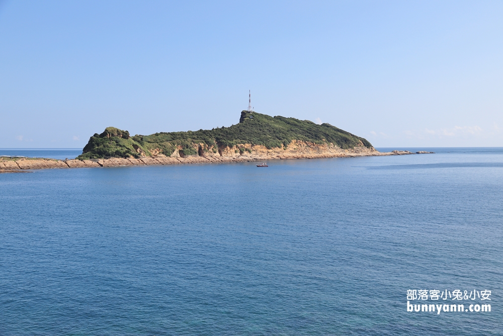 【駱駝峰】新北野柳維納斯海岸，十分鐘攻頂看海灣與湛藍九孔池