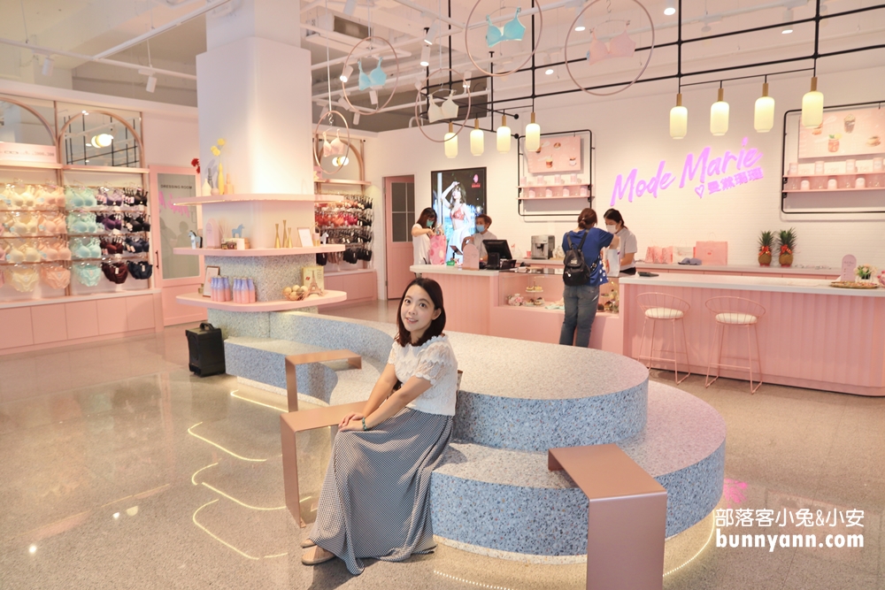 彰化》新景點！57號曼咖啡浪漫珠寶盒內衣店，女王試衣間、親子同樂園，小心拍爆記憶卡！
