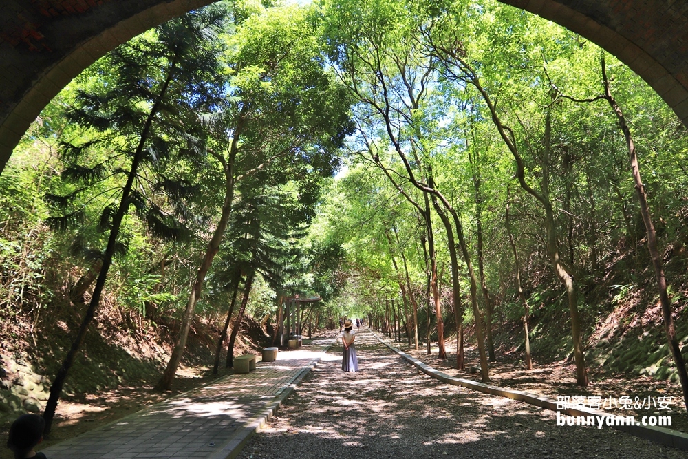 苗栗景點｜崎頂子母隧道