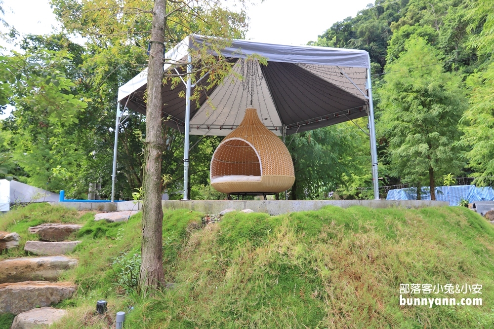 宜蘭鳳梨屋水上莊園｜夢幻鞦韆＋鳳梨泳池拍好拍滿！
