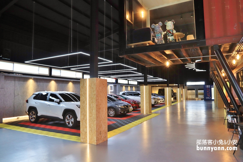 台中》一定要去！WIP GARAGE/COFFEE，F1電動車、親子遊戲室隨你玩，車聚好地方！