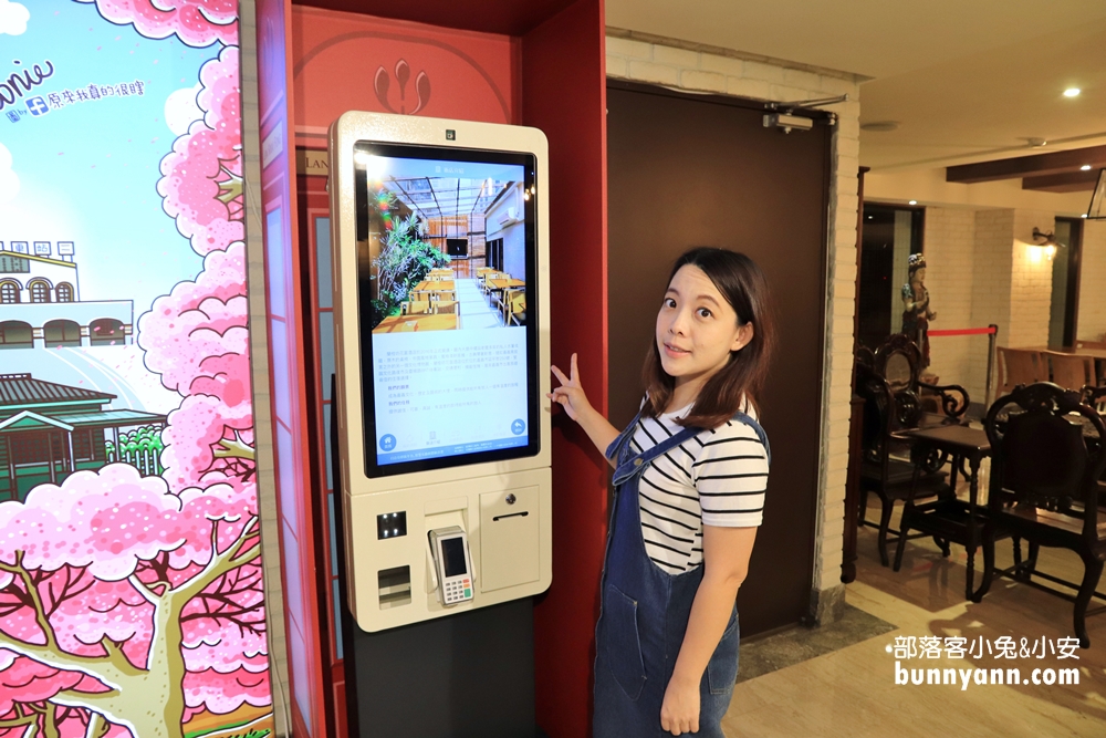 門口就是夜市！蘭桂坊花園酒店，逛夜市吃美食、飲料吧無限暢飲
