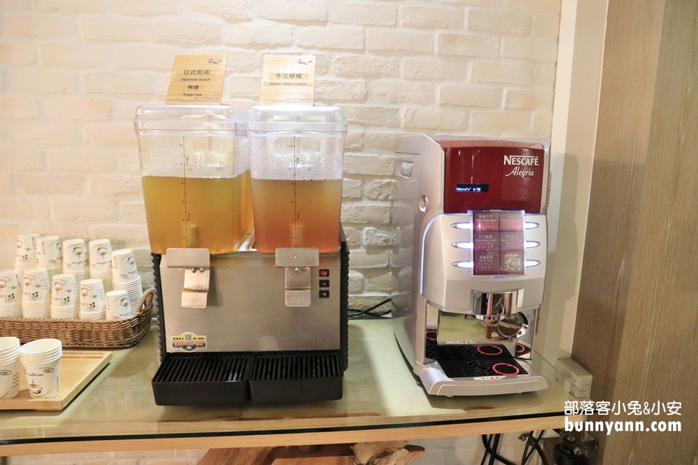 門口就是夜市！蘭桂坊花園酒店，逛夜市吃美食、飲料吧無限暢飲