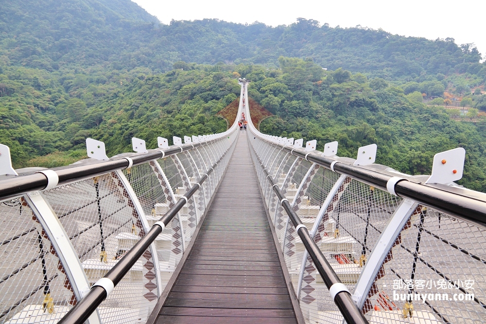 屏東【山川琉璃吊橋】開闊溪谷、美麗山林一次收錄，門票優惠