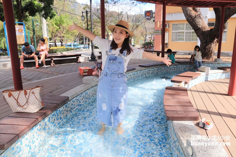 【台中】谷關溫泉公園，無料戶外溫泉美人足湯，泡完皮膚滑溜溜