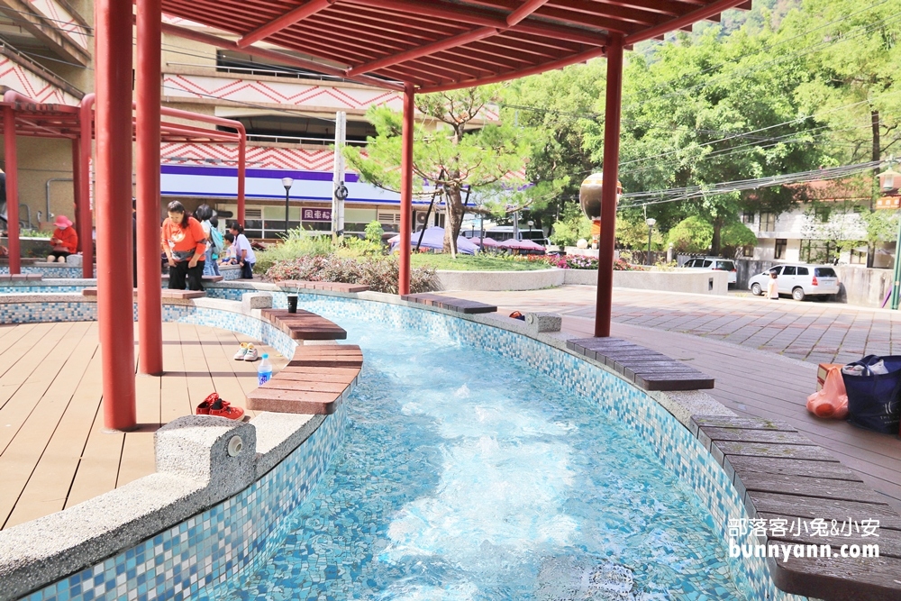 谷關溫泉公園，谷關免門票景點推薦，暖呼呼足湯超舒服