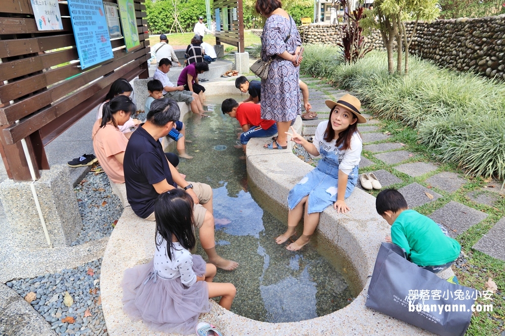 【台中】谷關溫泉公園，無料戶外溫泉美人足湯，泡完皮膚滑溜溜