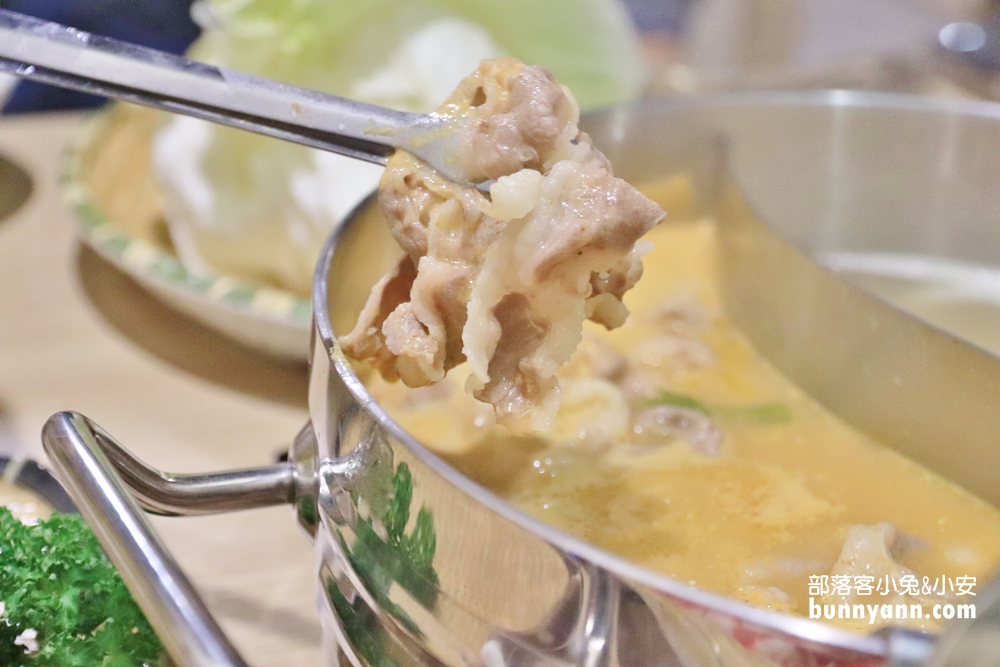 鍋泰山台中崇德店，森林系泰式口味鴛鴦鍋養刁你的味蕾