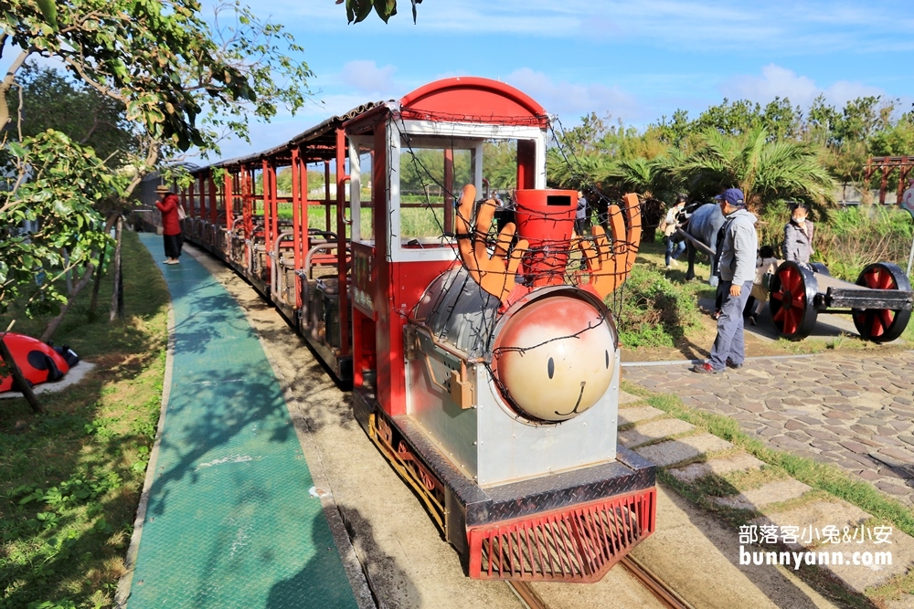 新竹》搭麋鹿小火車賞田野風光，槺榔驛古輕便車可愛亮相錯過可惜！