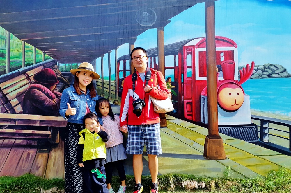 新竹》搭麋鹿小火車賞田野風光，槺榔驛古輕便車可愛亮相錯過可惜！