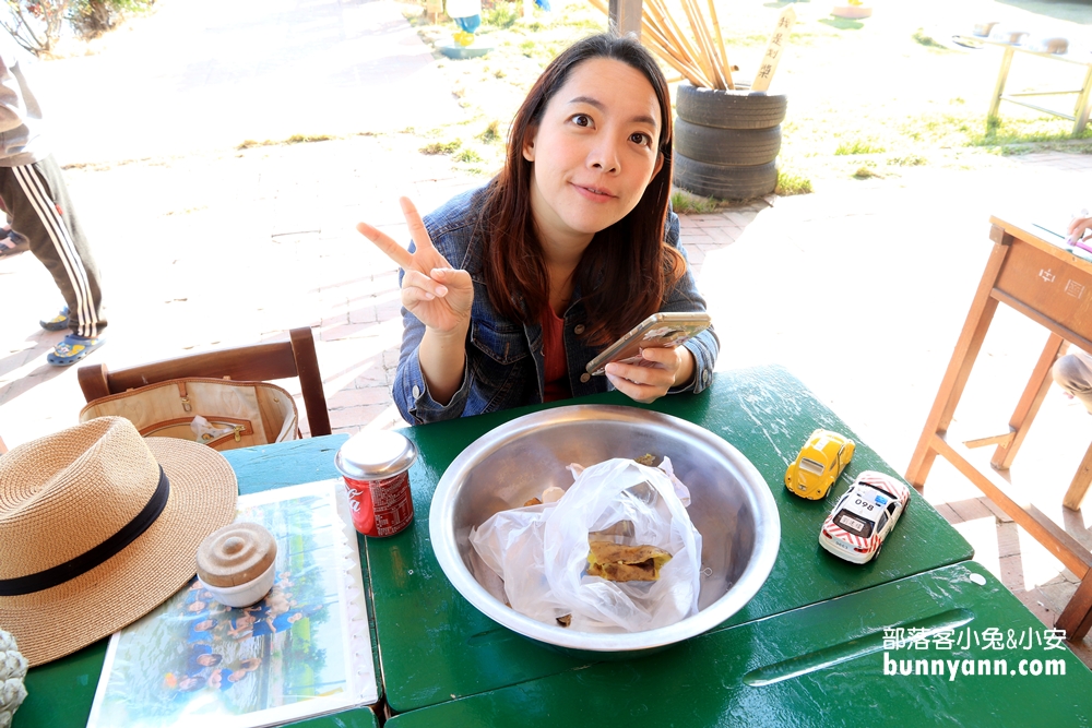 台中》匠師的故鄉摸蜆兼洗褲農場，鐵泉泡腳、親子划船、窯烤地瓜吃起來