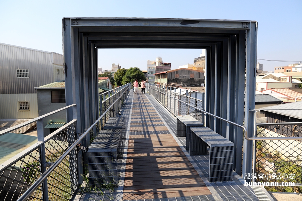 雲林》IG必收！北港女兒橋，充滿設計感天空之橋，眺望田野風光，河岸散步吹吹風