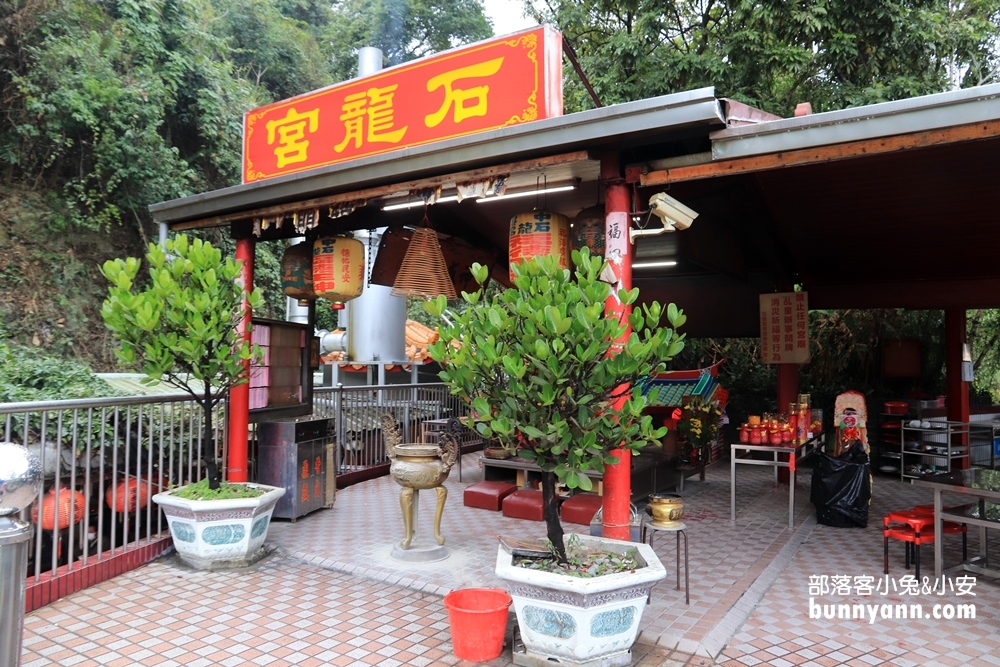 南投「中寮石龍宮」拿泡麵還願的超靈驗土地公廟，有拜有保佑！