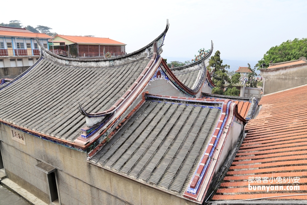 關子嶺火山碧雲寺，免費飲用龍泉水，漫步天空步道，欣賞枕頭山美景