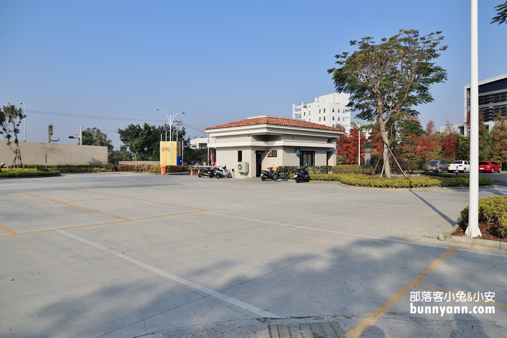台南【萬國通路創意觀光工廠】入園免門票，科幻場景+異國建築拍不停