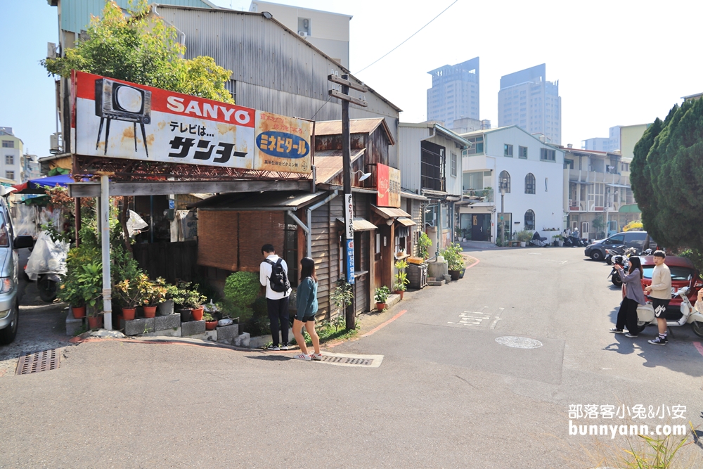 台南桑原商店跟旭峯號，炸甜甜雙胞胎、日式霜淇淋，秒飛日本昭和時代