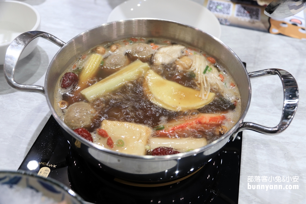 【花蓮火鍋】養鍋花蓮中山店，A級龍蝦火鍋大進擊(菜單)