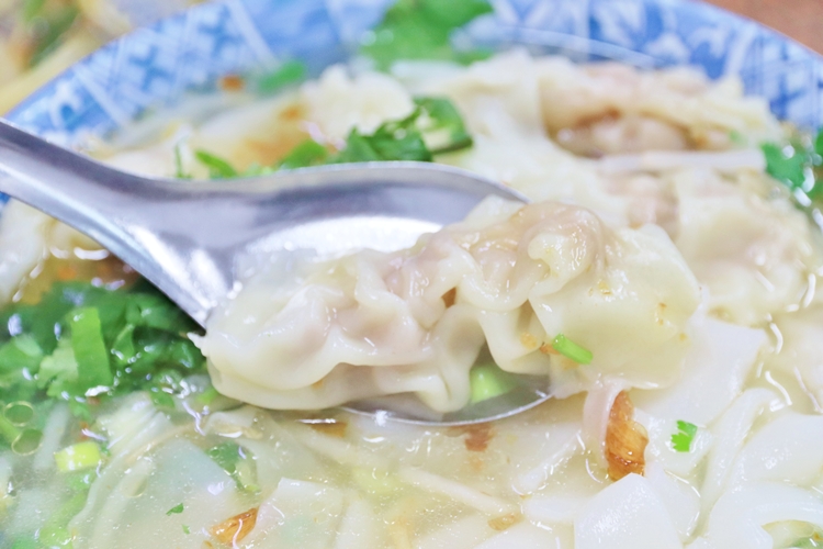 【苗栗美食】金榜麵館和賴新魁麵館，兩家都有好吃的客家粄條
