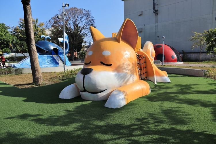 屏東勝利動物溜滑梯公園，可愛動物造型溜滑梯隨你玩