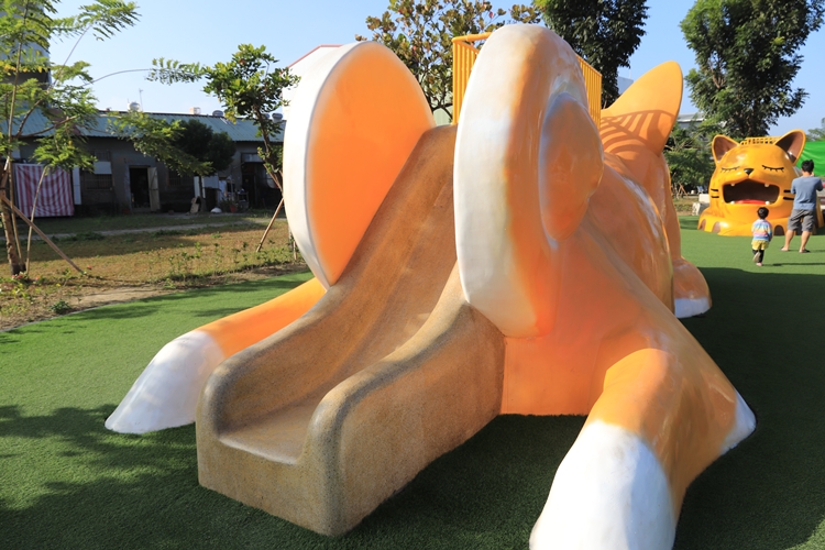 屏東勝利動物溜滑梯公園，可愛動物造型溜滑梯隨你玩