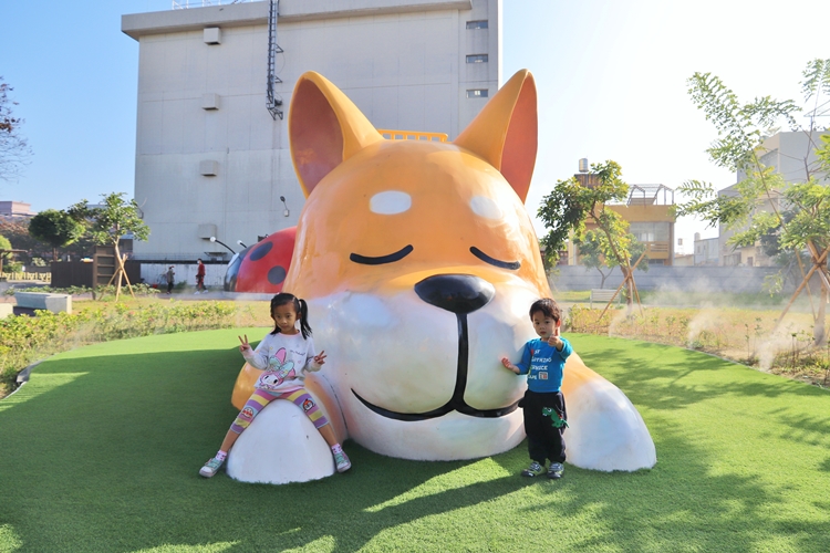 屏東勝利動物溜滑梯公園，可愛動物造型溜滑梯隨你玩