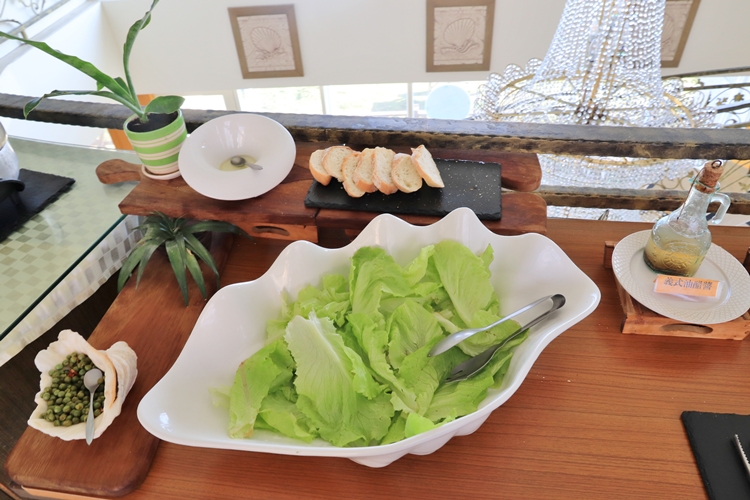 花蓮住宿推薦》谷歌評價四顆星！迎星會館起床就能看大海的城堡房。