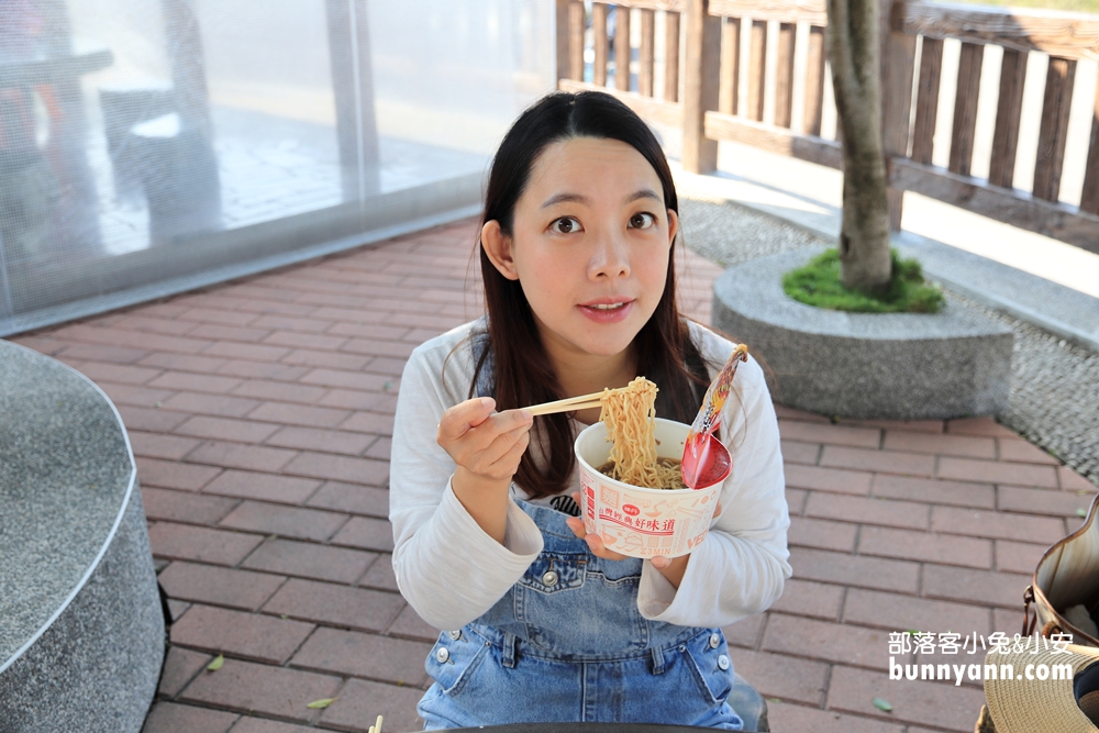 彰化泡麵土地公超強大！芬園福榕宮，免費泡麵隨你吃，香氣四溢，百姓最愛的神奇美味！