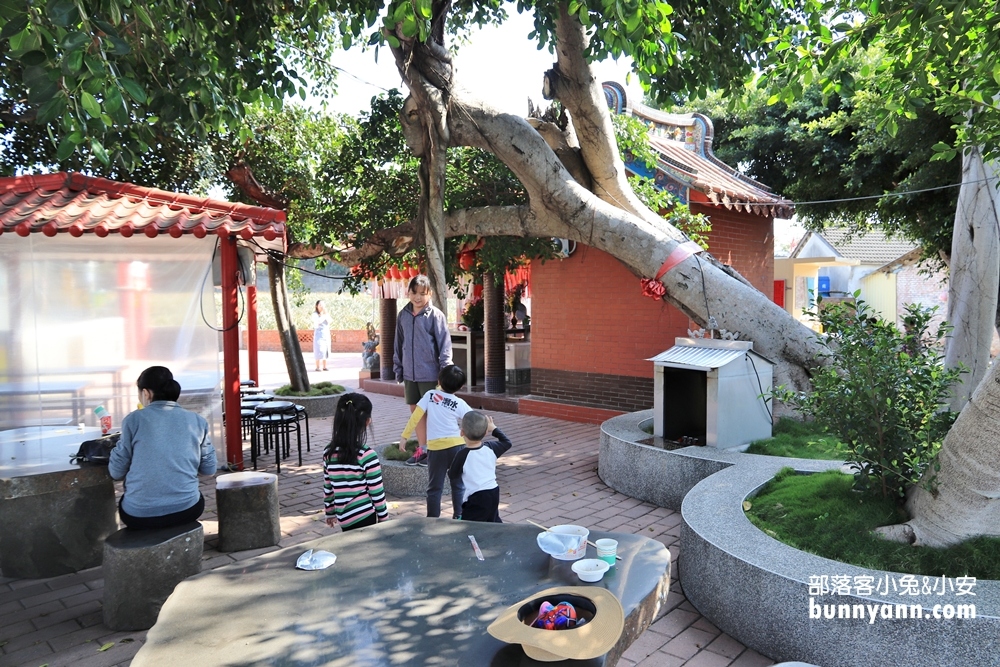 彰化泡麵土地公超強大！芬園福榕宮，免費泡麵隨你吃，香氣四溢，百姓最愛的神奇美味！