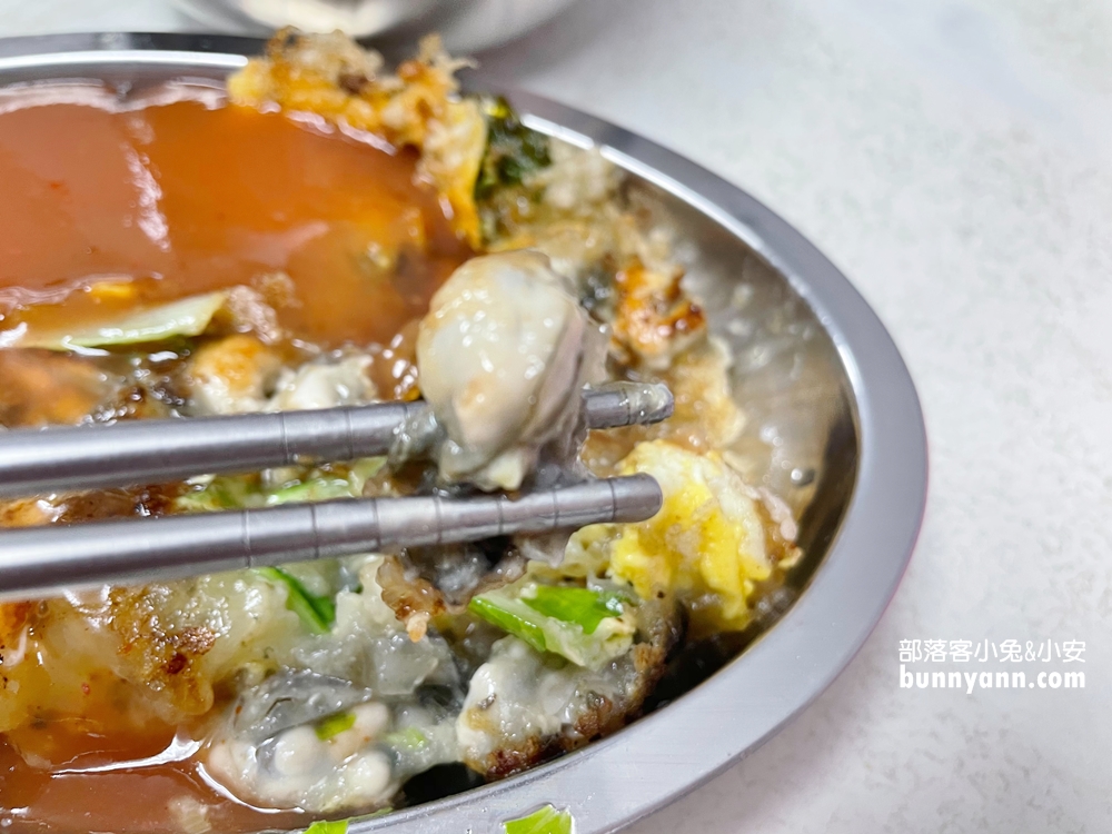 新竹城隍廟美食》精選10家城隍廟必吃推薦，從肉燥飯吃到雞蛋糕真滿足
