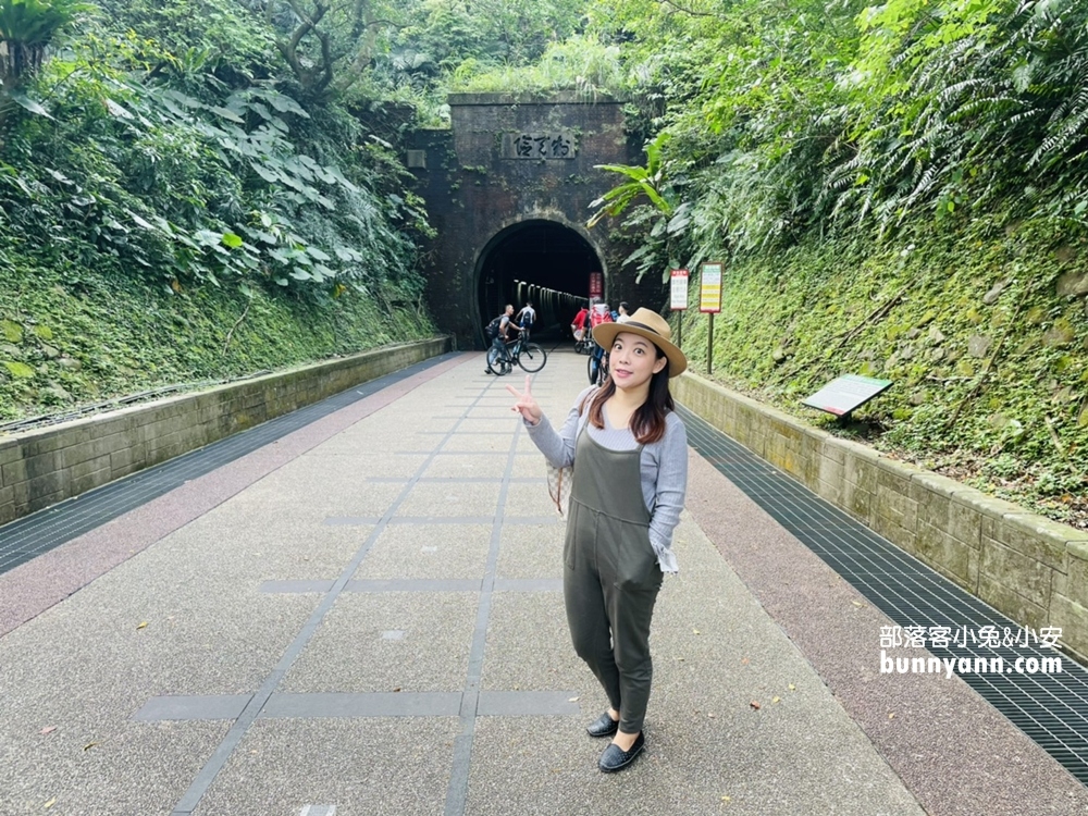 新北【福隆舊草嶺隧道】最詳細介紹，租腳踏車來一日遊